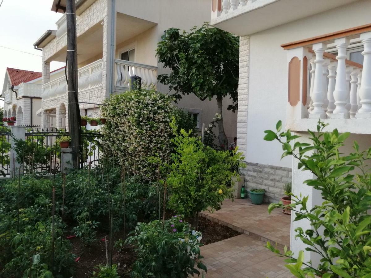 Apartments Brkovic Sukošan Exteriör bild